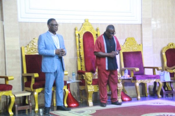 DBB19B42F82E465CA4E1D1265EED047A